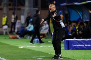 九游娱乐-媒体人点评国少主帅上村健一：拒绝热身，没拉好体能，指挥不力